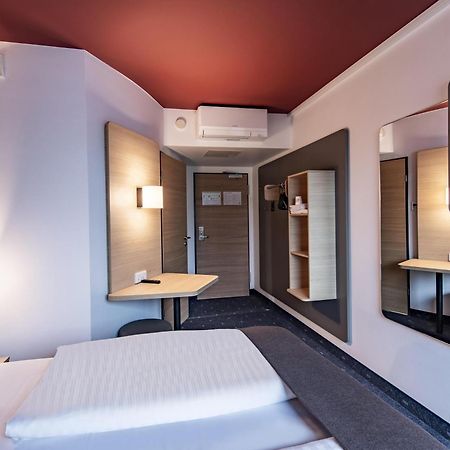 B&B Hotel Muenchen-Messe Ашхайм Экстерьер фото