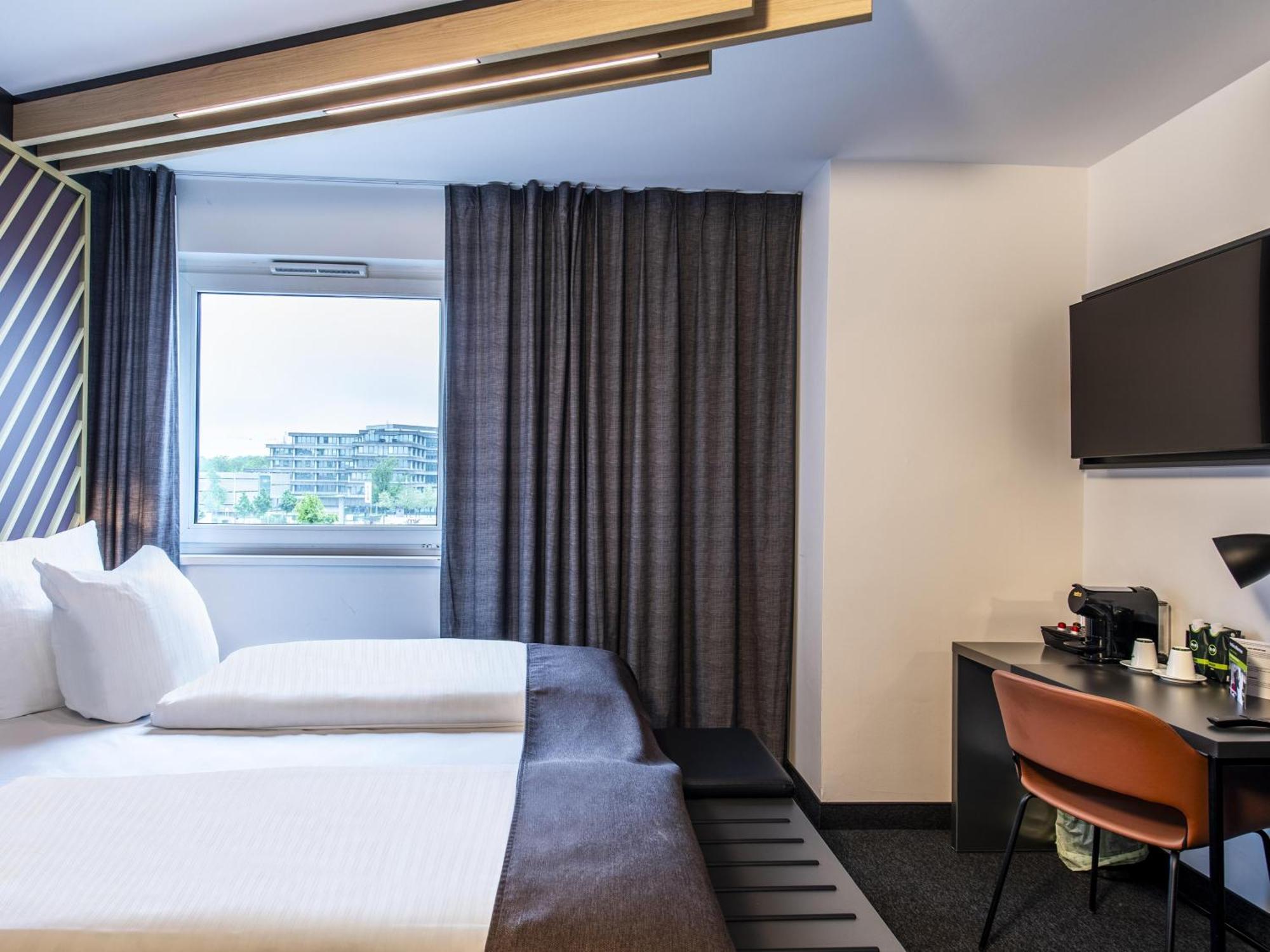 B&B Hotel Muenchen-Messe Ашхайм Экстерьер фото
